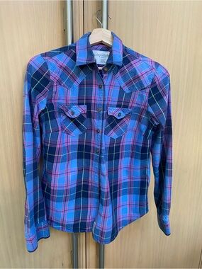 Aeropostale Blue and Pink Plaid Button-Up Shirt